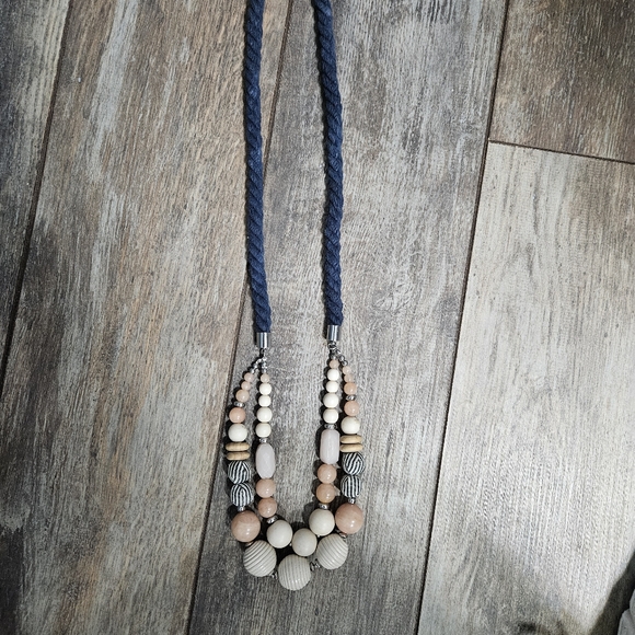 LOFT Chunky Cream Tan Navy Blue Long Beaded Rope Chain Necklace 18" Long - Picture 2 of 7